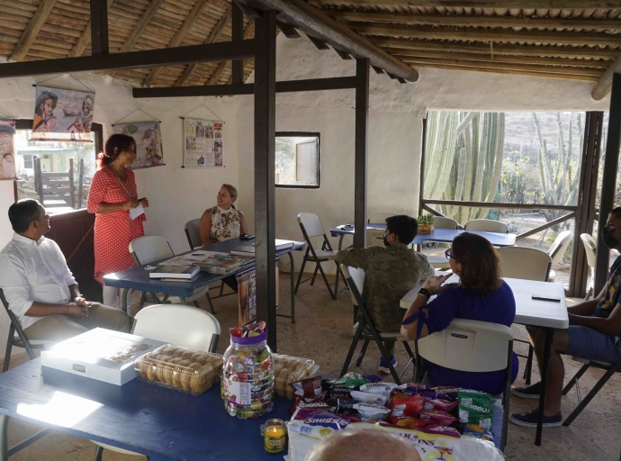 Prome Minister Evelyn Wever - Croes a presencia e presentacion di dos buki di Sr. Earney Lasten